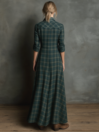 Maxi striped dress with collar