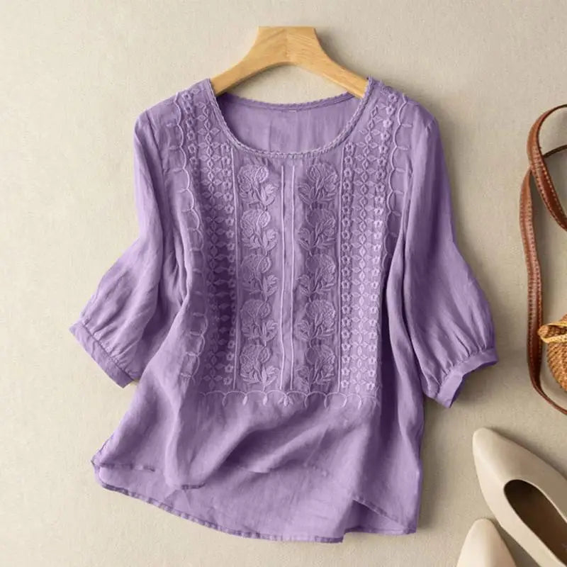 Shania – Embroidered Relaxed Blouse